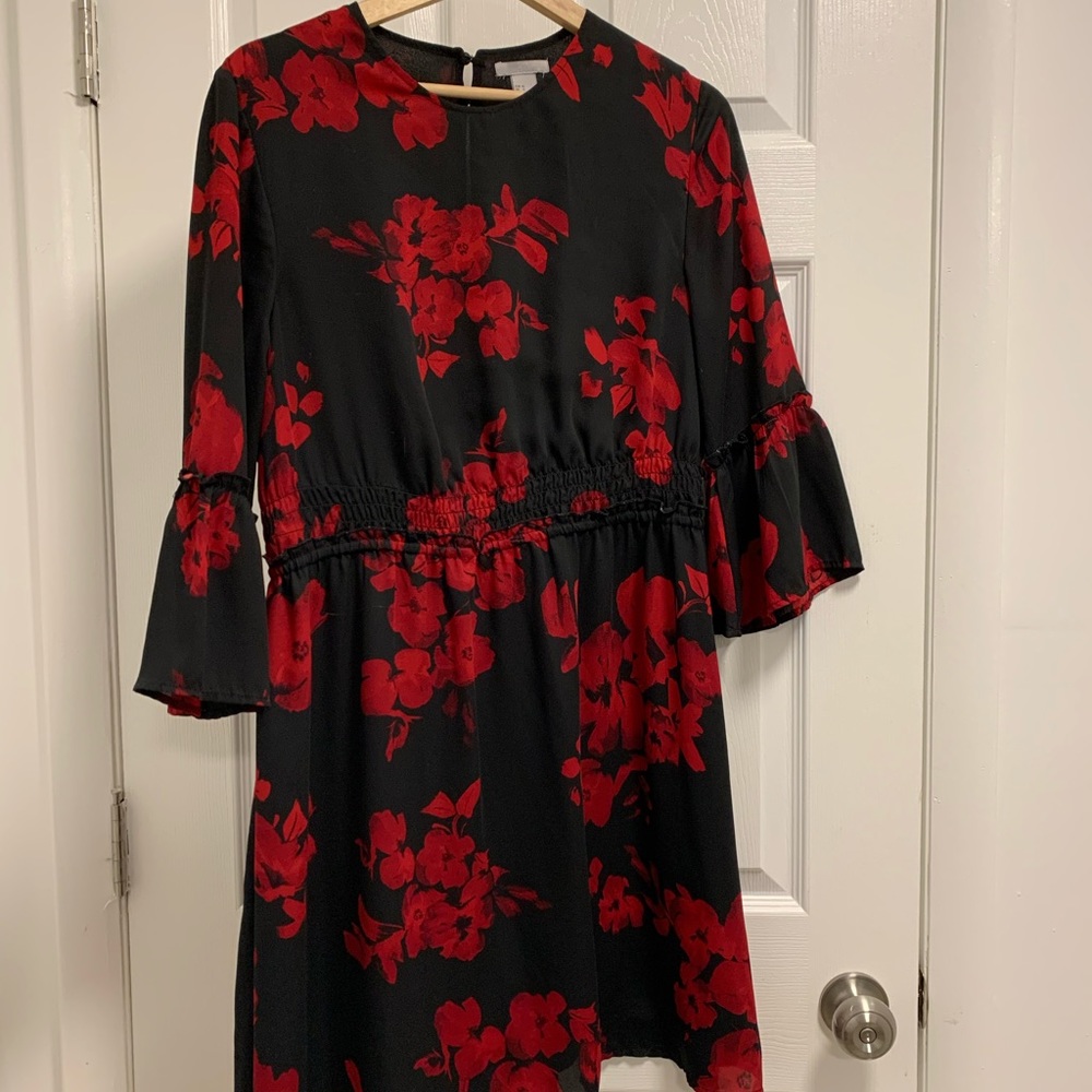 Flowy work dress with bell sleeves